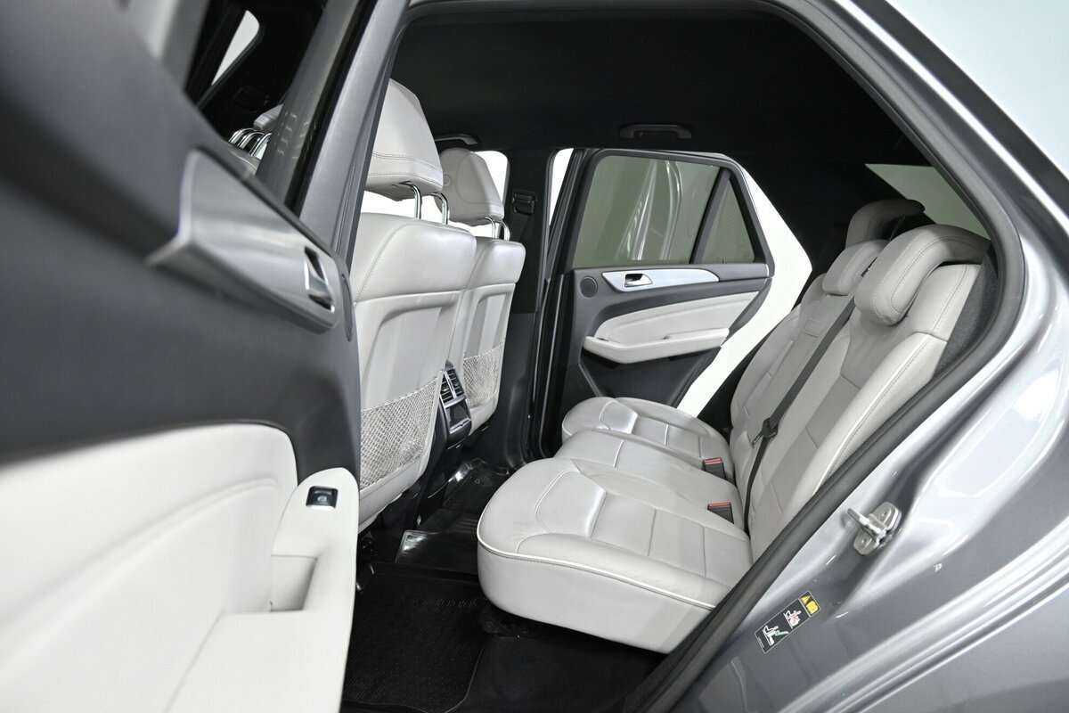 Б/У Мерседес-Бенц М-Класс 2012 года. Фото: #10