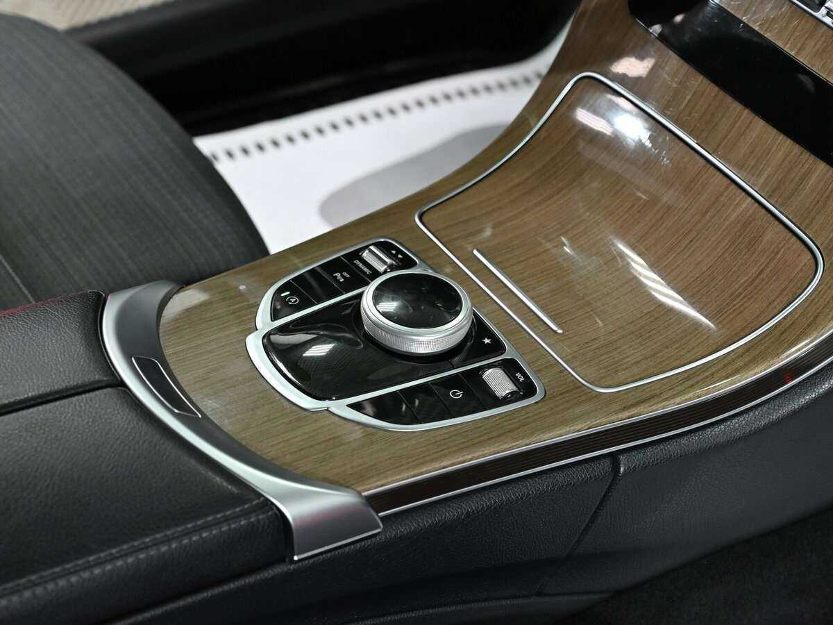 Б/У Мерседес-Бенц Ц-Класс 2016 года. Фото: #12