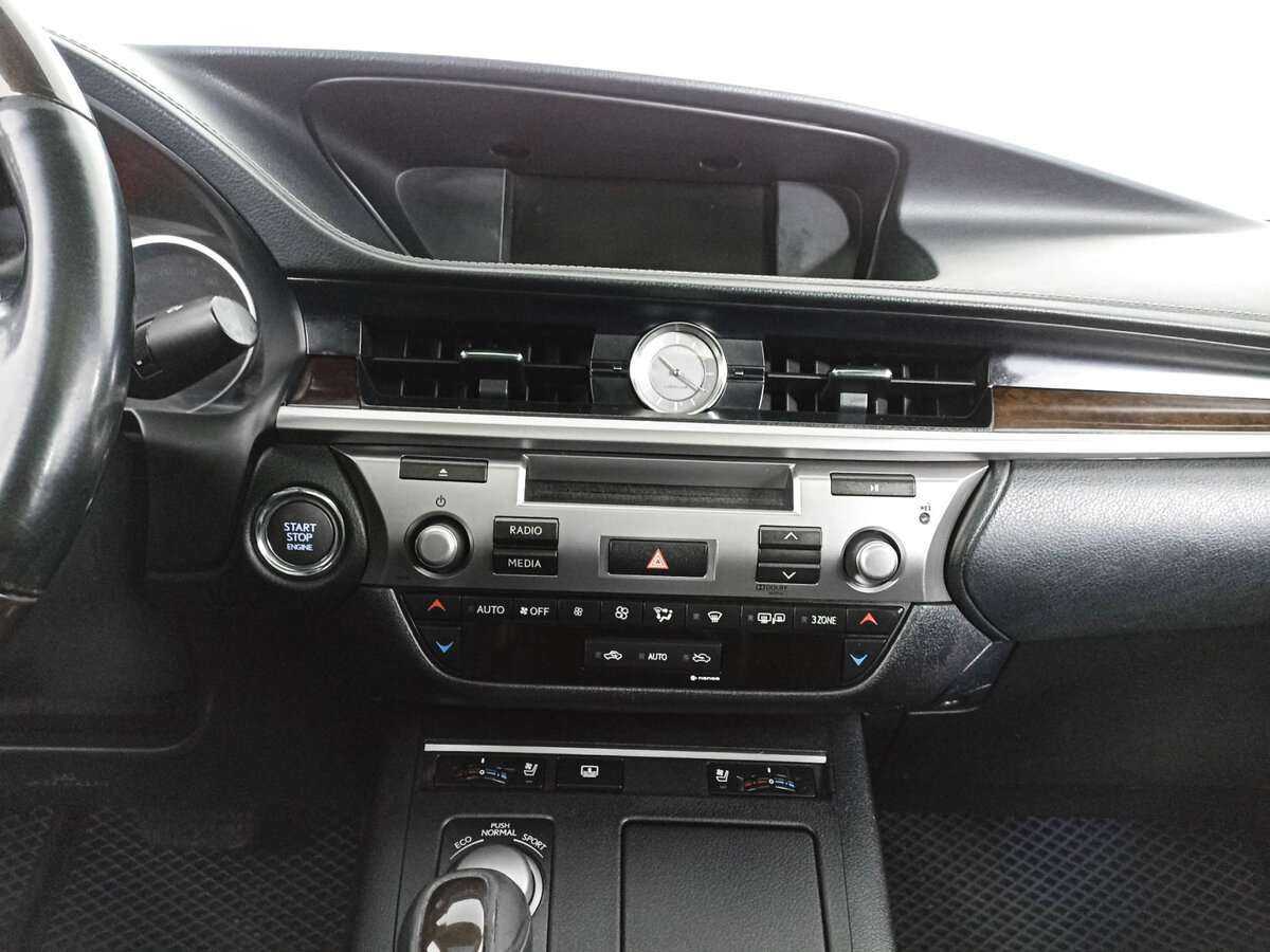 Б/У Лексус ЕС 2013 года. Фото: #12