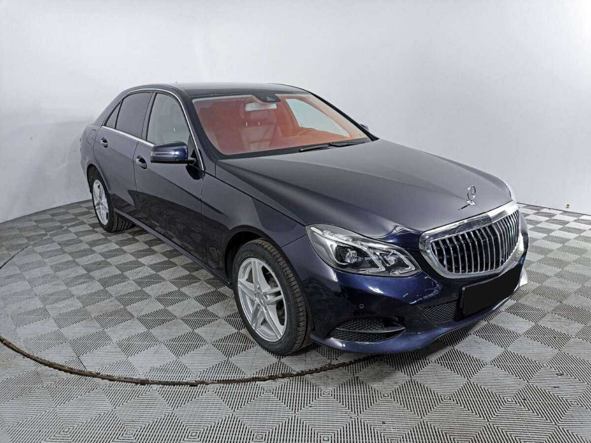 Б/У Мерседес-Бенц Е-Класс 2013 года. Фото: #2