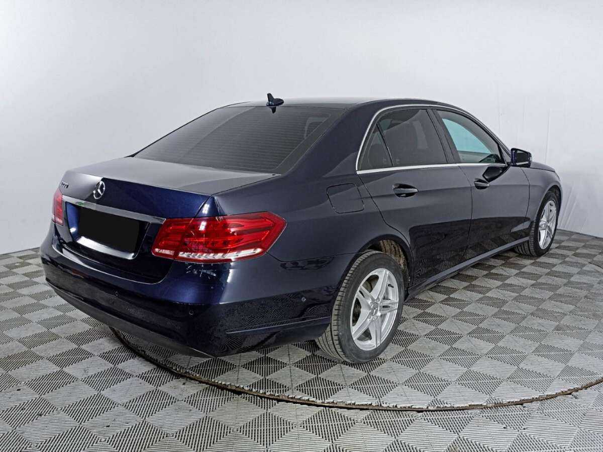 Б/У Мерседес-Бенц Е-Класс 2013 года. Фото: #4