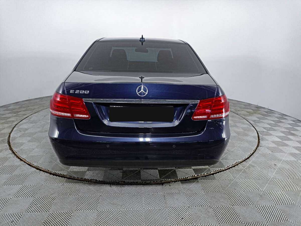 Б/У Мерседес-Бенц Е-Класс 2013 года. Фото: #5