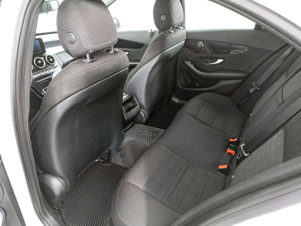 Б/У Мерседес-Бенц Ц-Класс 2018 года. Фото: #9