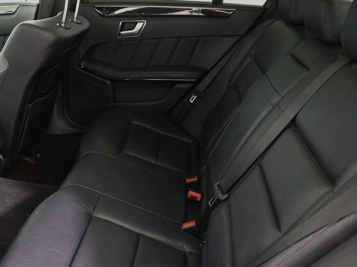 Б/У Мерседес-Бенц Е-Класс 2012 года. Фото: #8