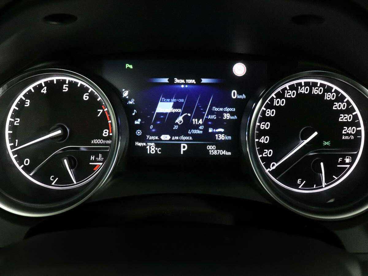 Toyota Camry 2018 года с пробегом. Фото: #9