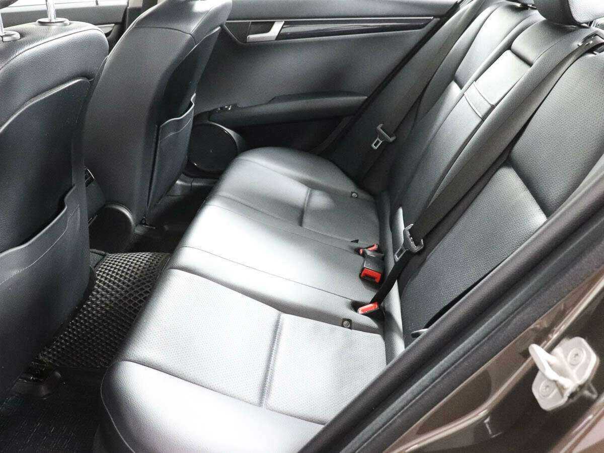 Б/У Мерседес-Бенц Ц-Класс 2012 года. Фото: #8