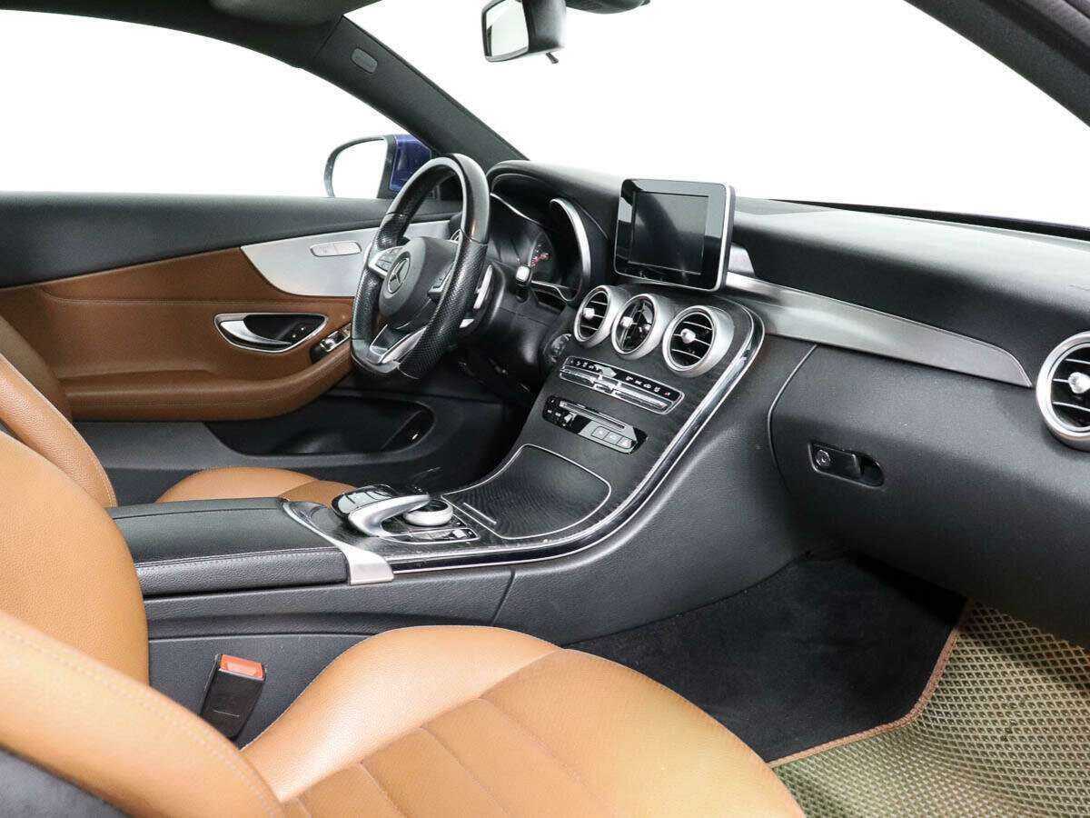 Б/У Мерседес-Бенц Ц-Класс 2016 года. Фото: #6