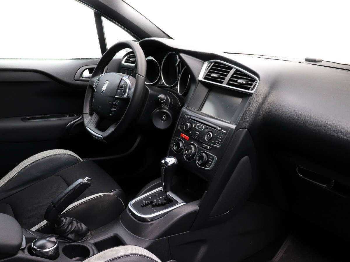 Б/У Ситроен ДС4 2013 года. Фото: #6