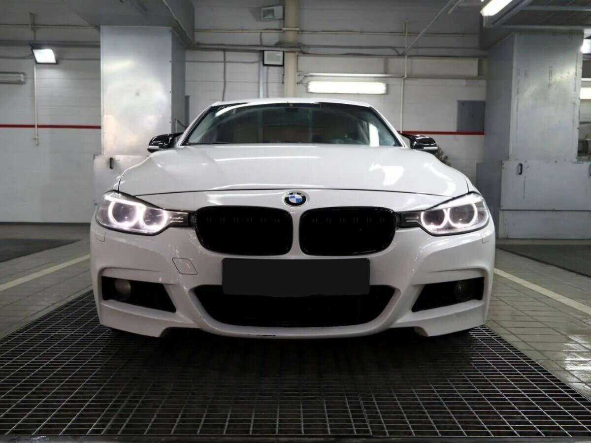 Б/У БМВ 3 серии 2014 года. Фото: #2