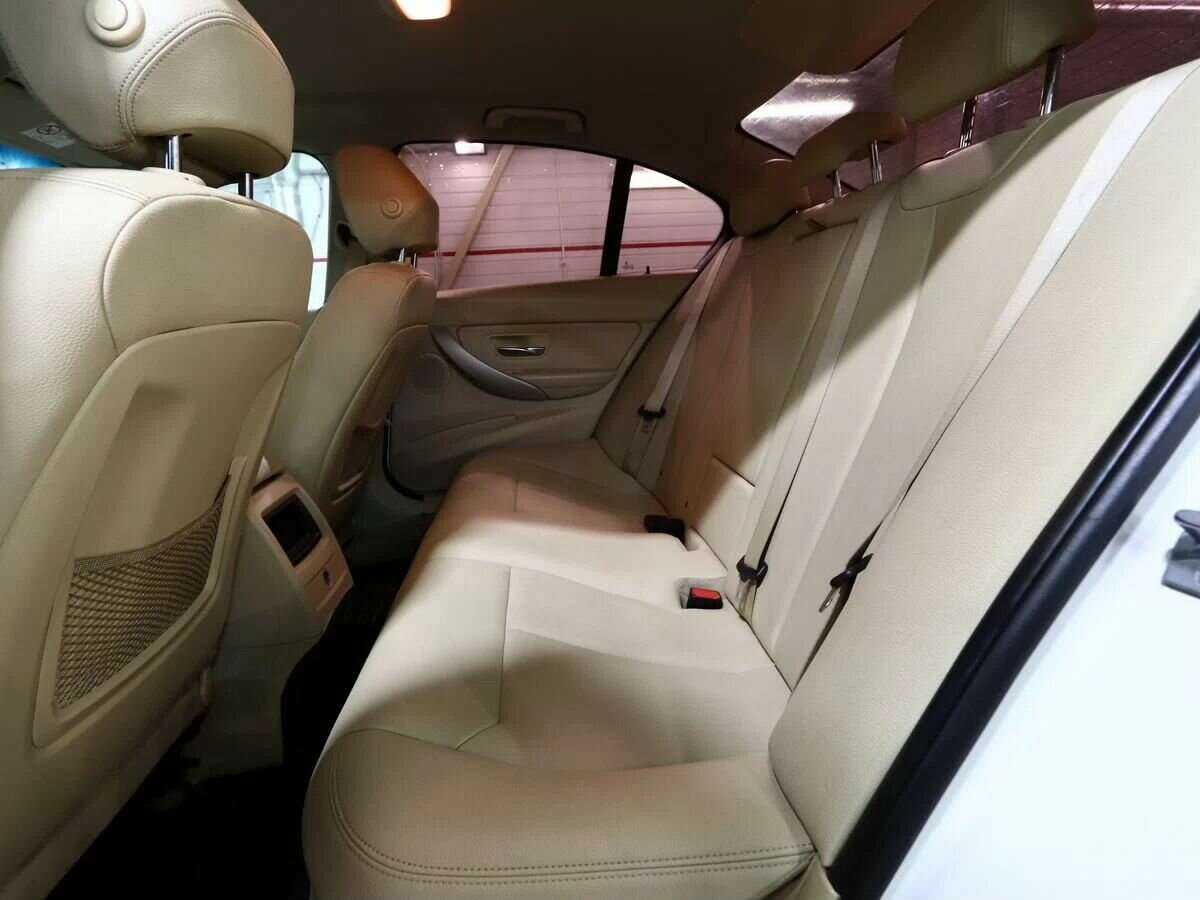 Б/У БМВ 3 серии 2014 года. Фото: #9