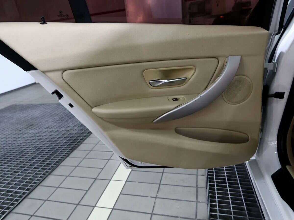 Б/У БМВ 3 серии 2014 года. Фото: #10