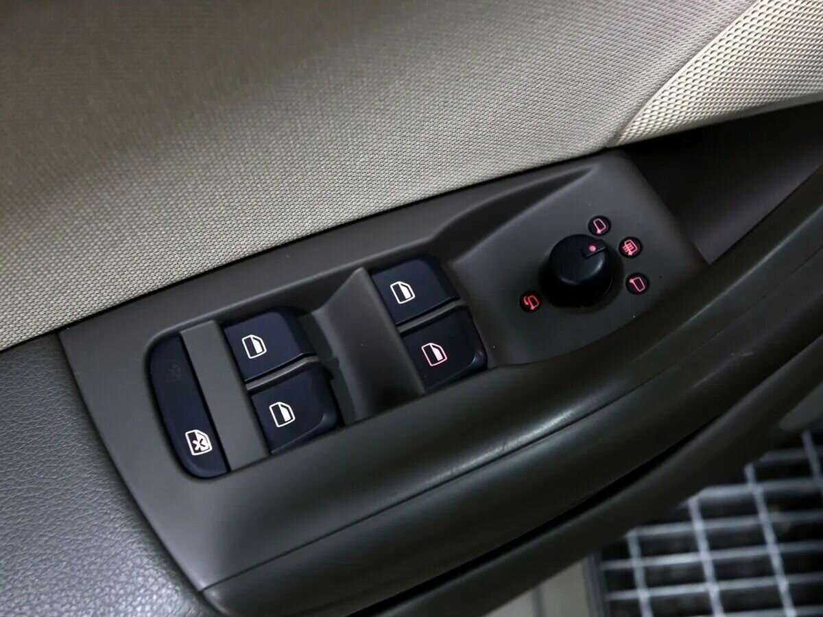 Б/У Ауди К3 2013 года. Фото: #8