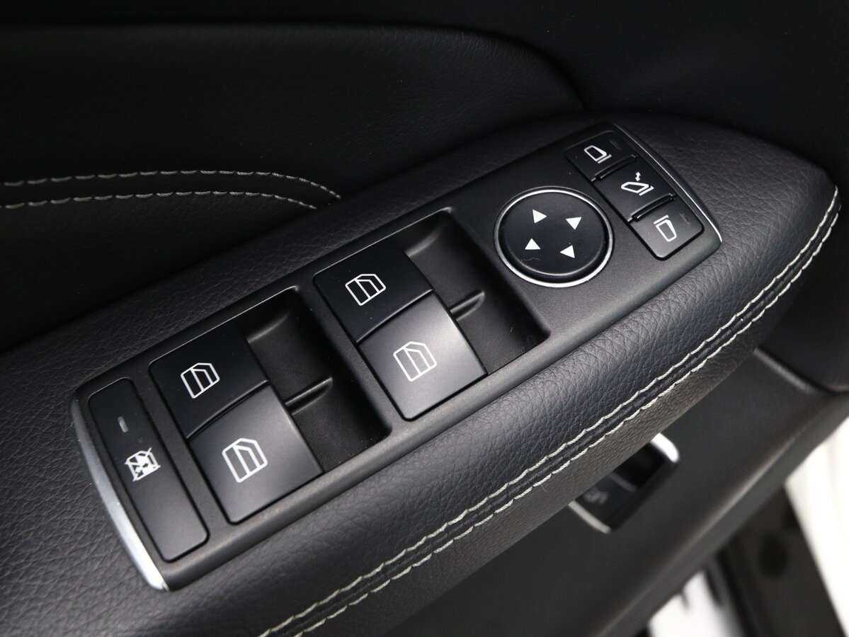 Б/У Мерседес-Бенц М-Класс 2015 года. Фото: #6