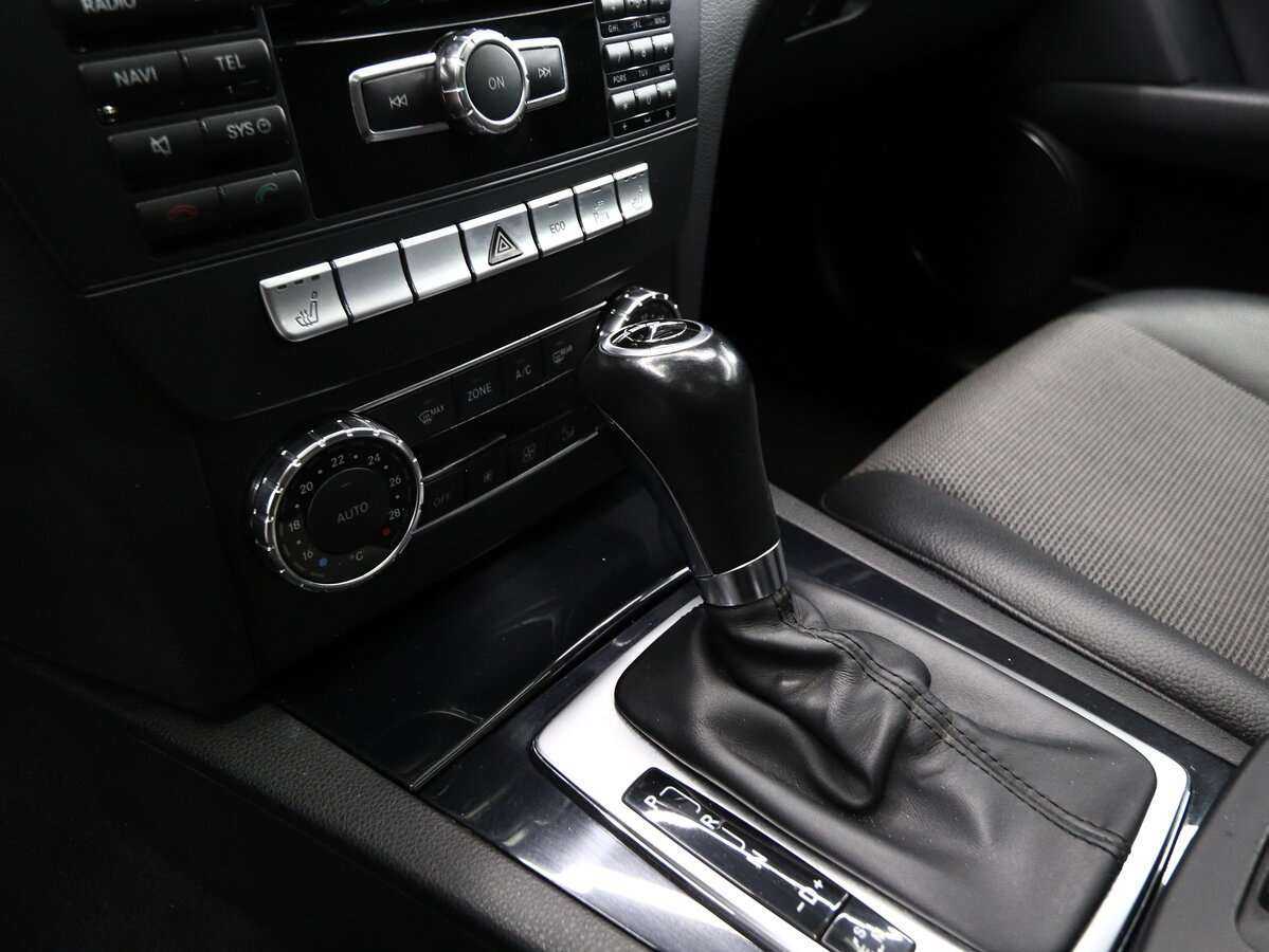 Б/У Мерседес-Бенц Ц-Класс 2012 года. Фото: #8