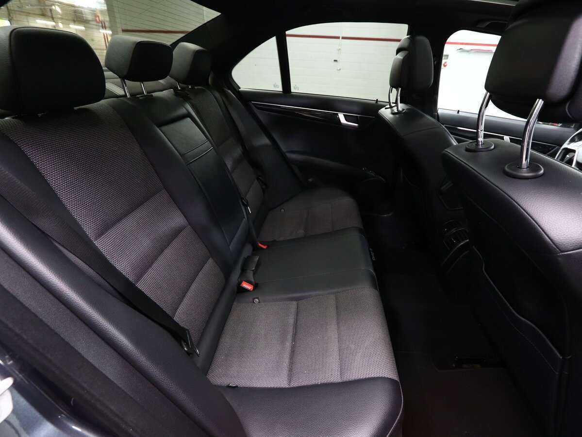 Б/У Мерседес-Бенц Ц-Класс 2012 года. Фото: #13