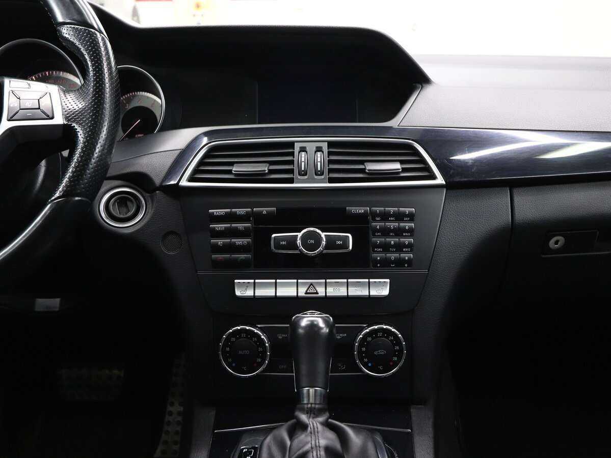 Б/У Мерседес-Бенц Ц-Класс 2012 года. Фото: #17