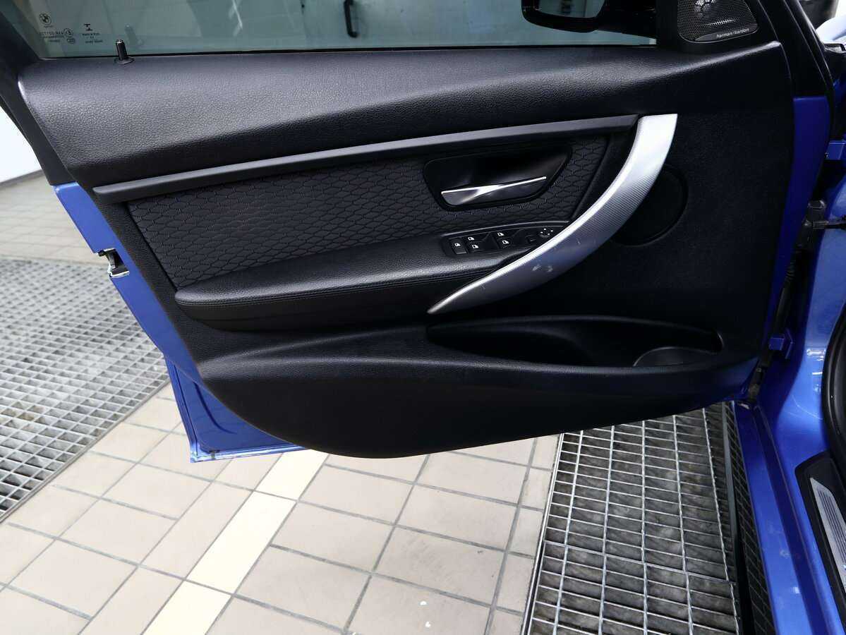 Б/У БМВ 3 серии 2013 года. Фото: #14