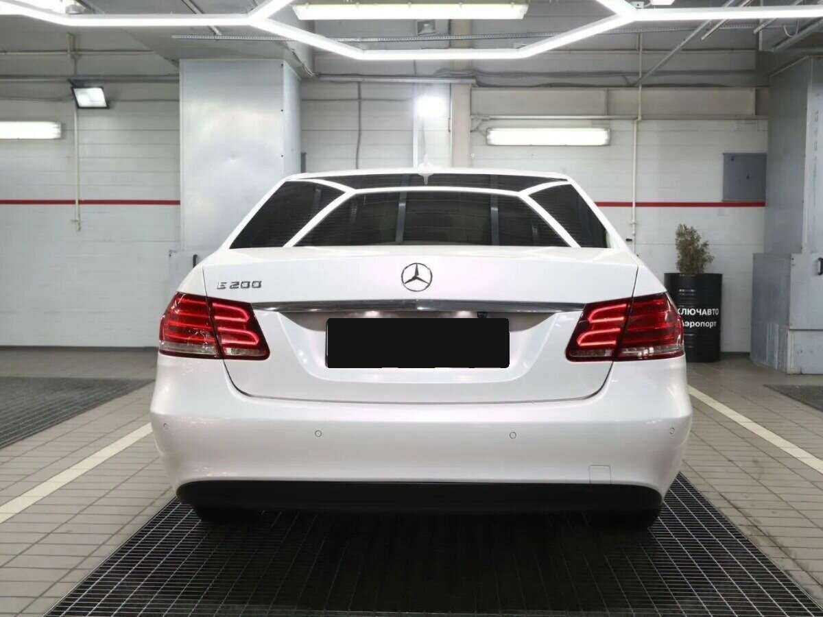 Б/У Мерседес-Бенц Е-Класс 2014 года. Фото: #3