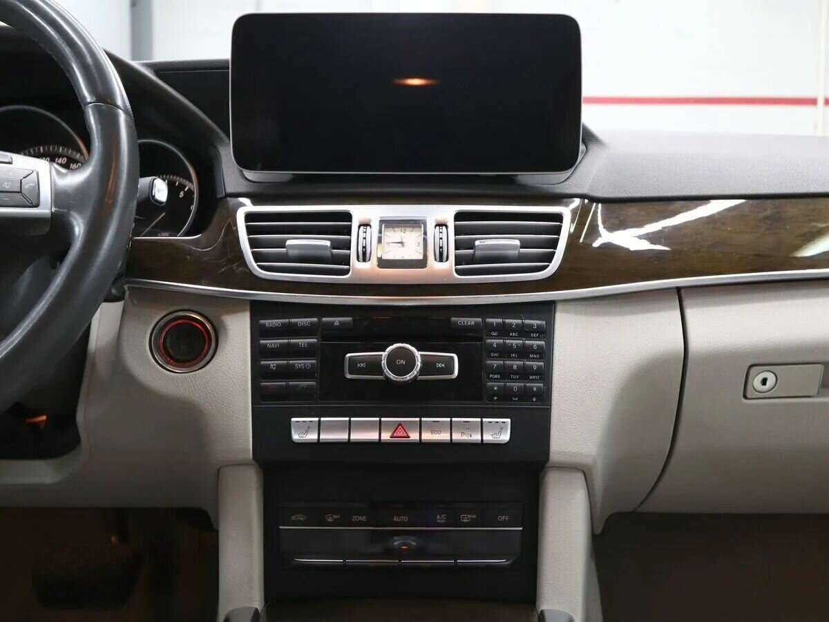 Б/У Мерседес-Бенц Е-Класс 2014 года. Фото: #13