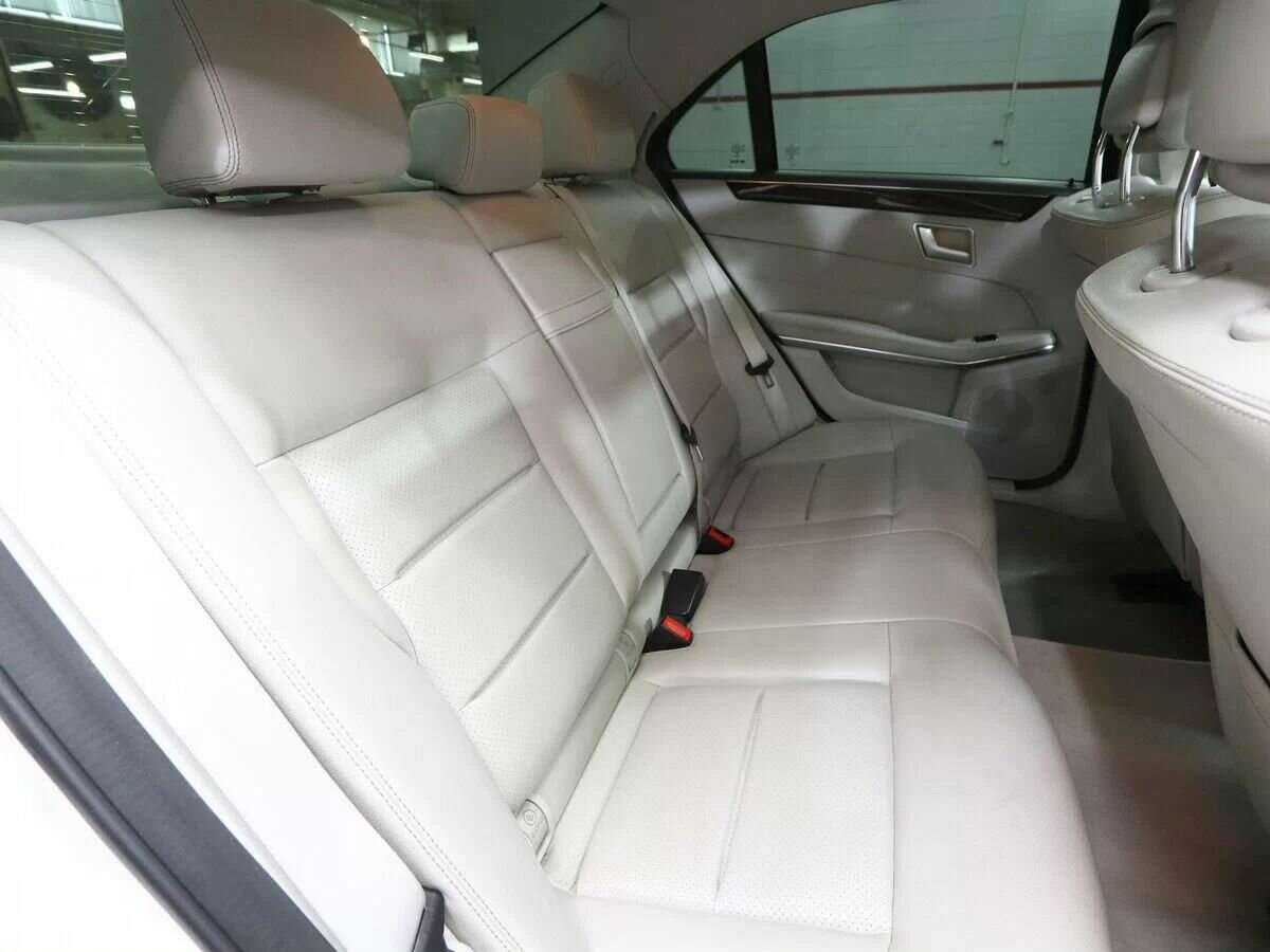 Б/У Мерседес-Бенц Е-Класс 2014 года. Фото: #15