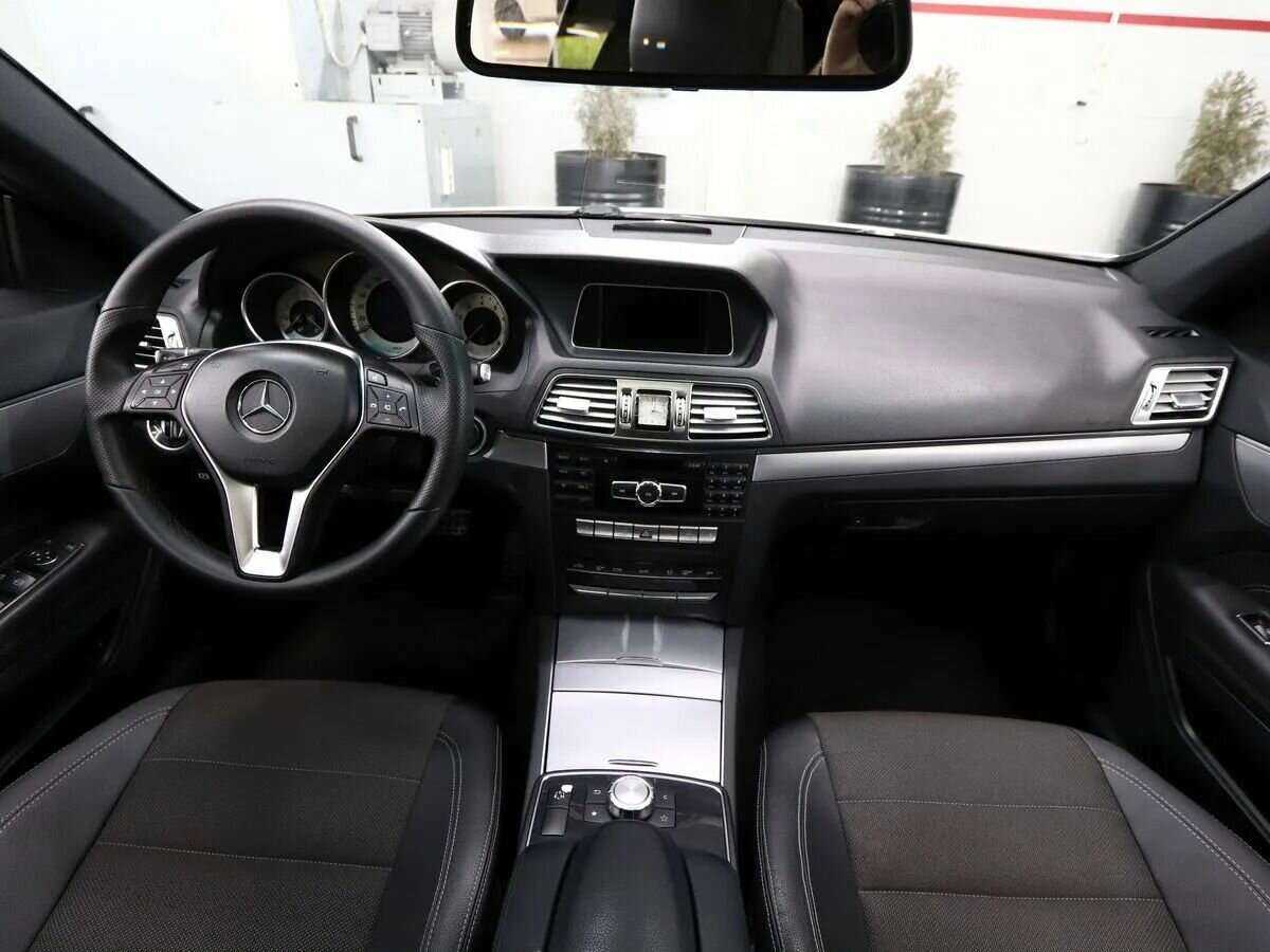 Б/У Мерседес-Бенц Е-Класс 2013 года. Фото: #10