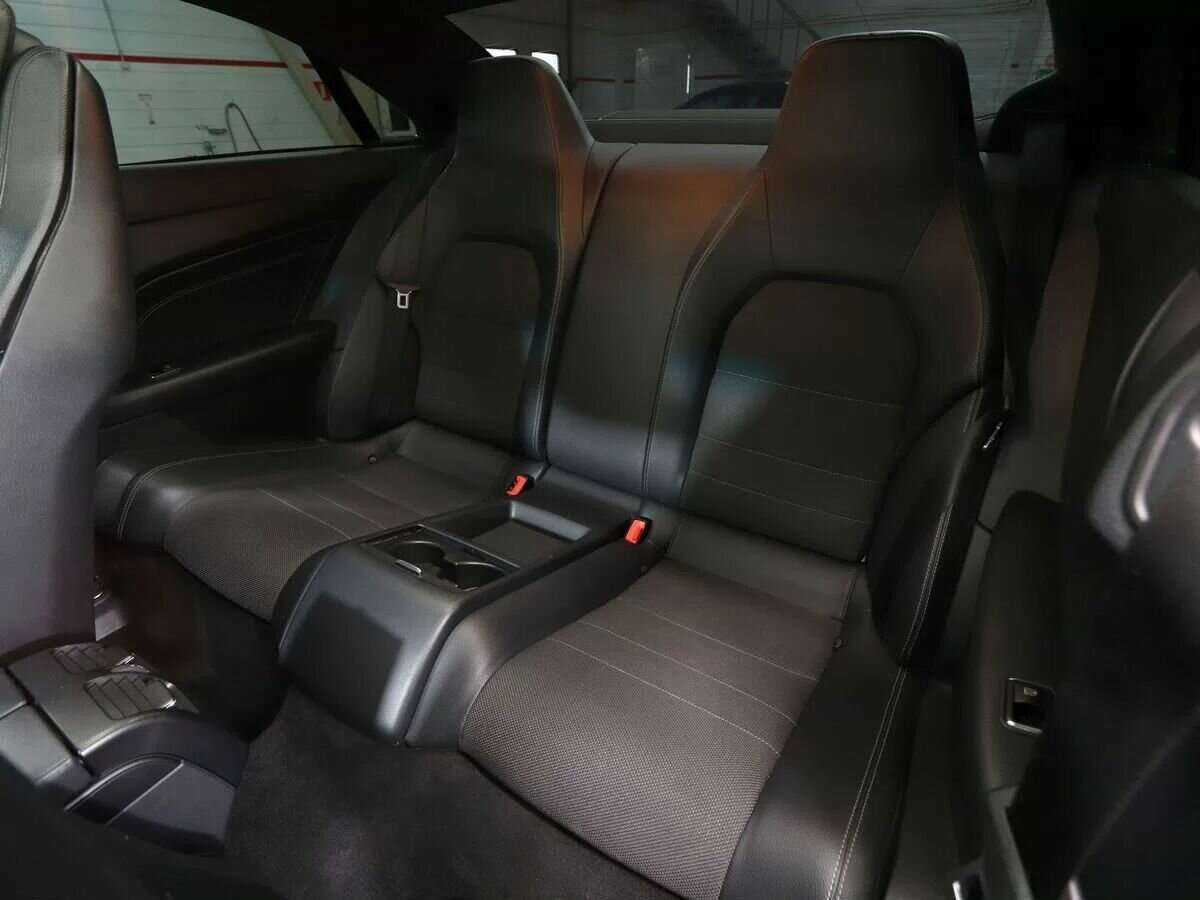 Б/У Мерседес-Бенц Е-Класс 2013 года. Фото: #12