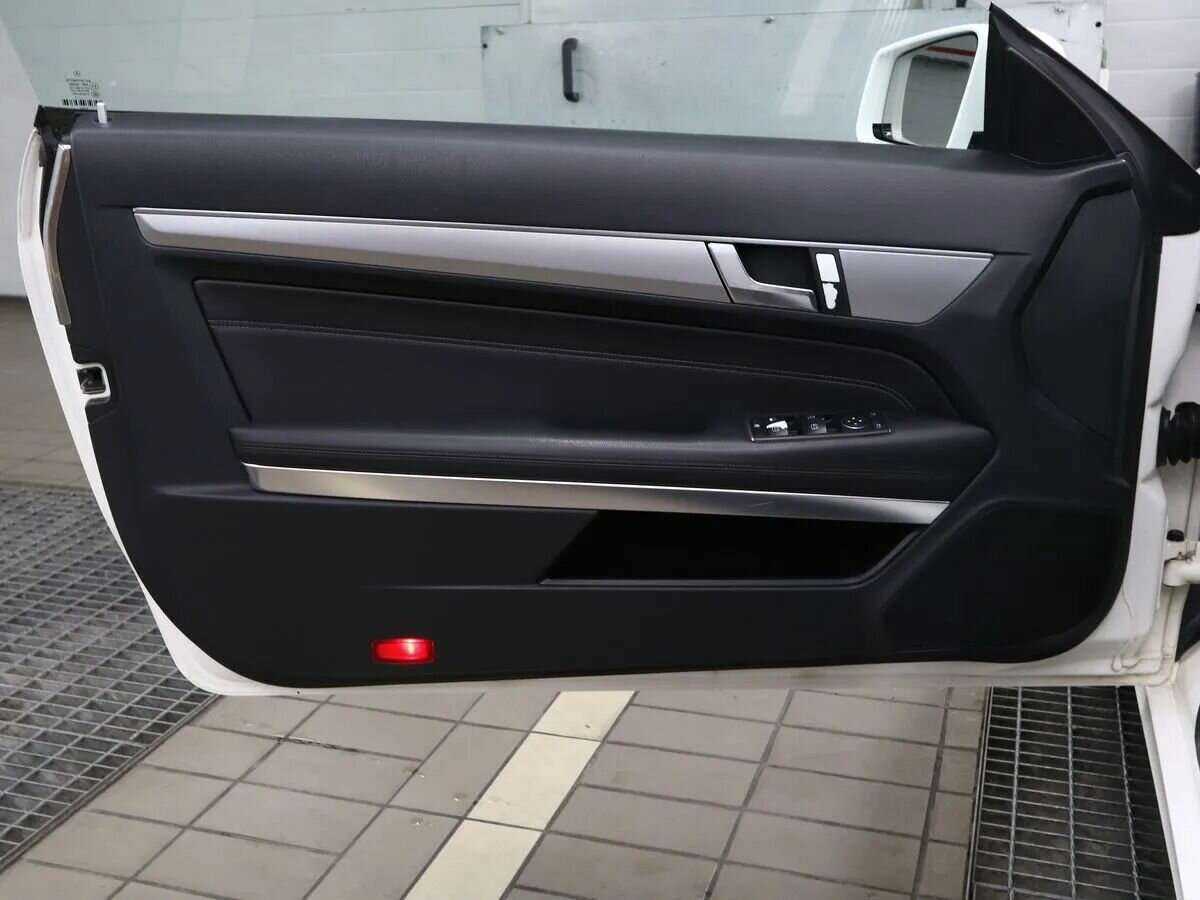 Б/У Мерседес-Бенц Е-Класс 2013 года. Фото: #14