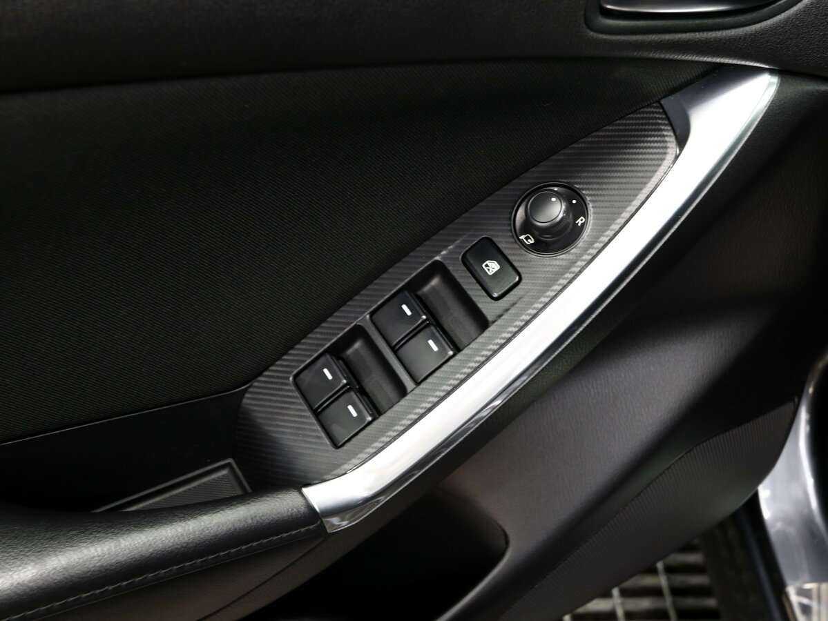 Б/У Мазда Ц-Икс-5 2016 года. Фото: #8