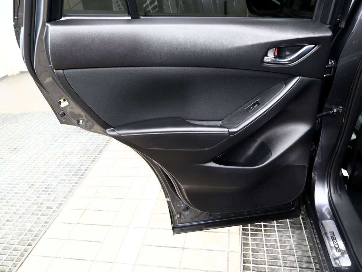 Б/У Мазда Ц-Икс-5 2016 года. Фото: #10