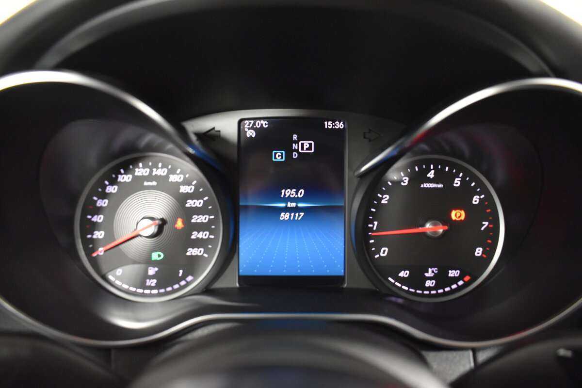 Б/У Мерседес-Бенц Ц-Класс 2018 года. Фото: #14