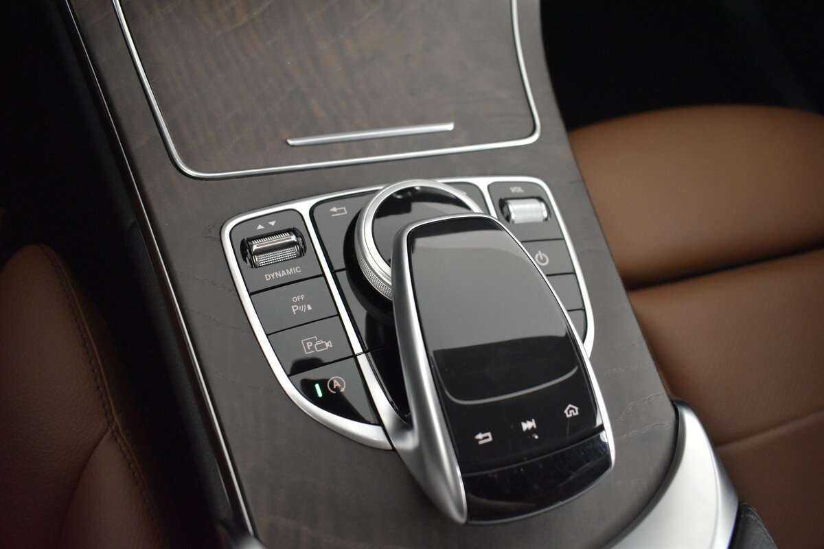 Б/У Мерседес-Бенц Ц-Класс 2018 года. Фото: #16