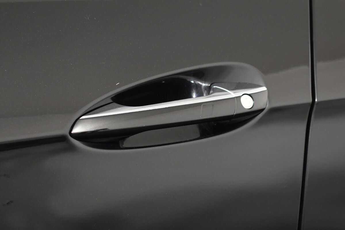 Б/У Мерседес-Бенц Е-Класс 2013 года. Фото: #7