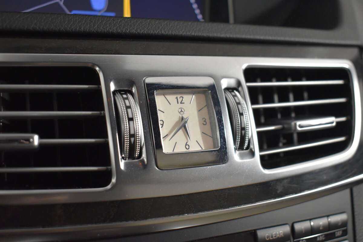 Б/У Мерседес-Бенц Е-Класс 2013 года. Фото: #22