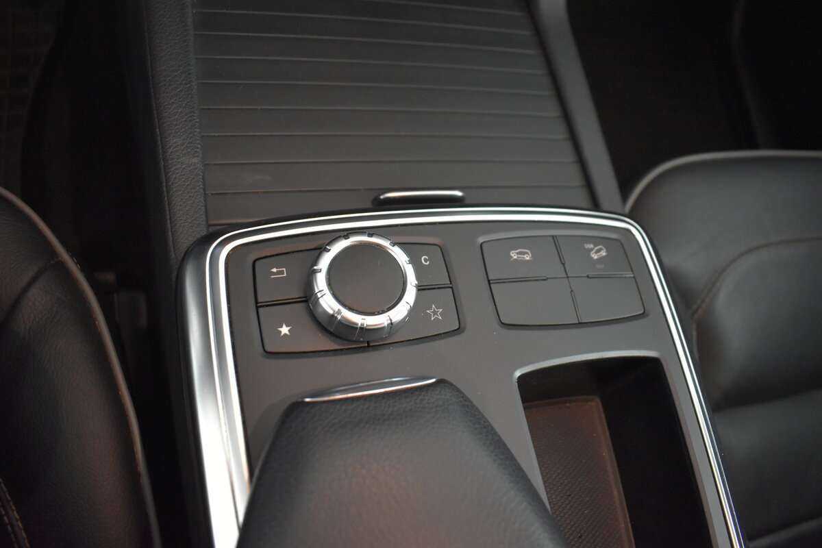 Б/У Мерседес-Бенц М-Класс 2013 года. Фото: #16