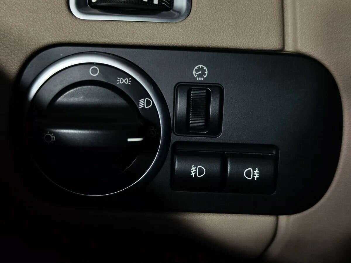 Б/У Лэнд Ровер Дискавери 2014 года. Фото: #19