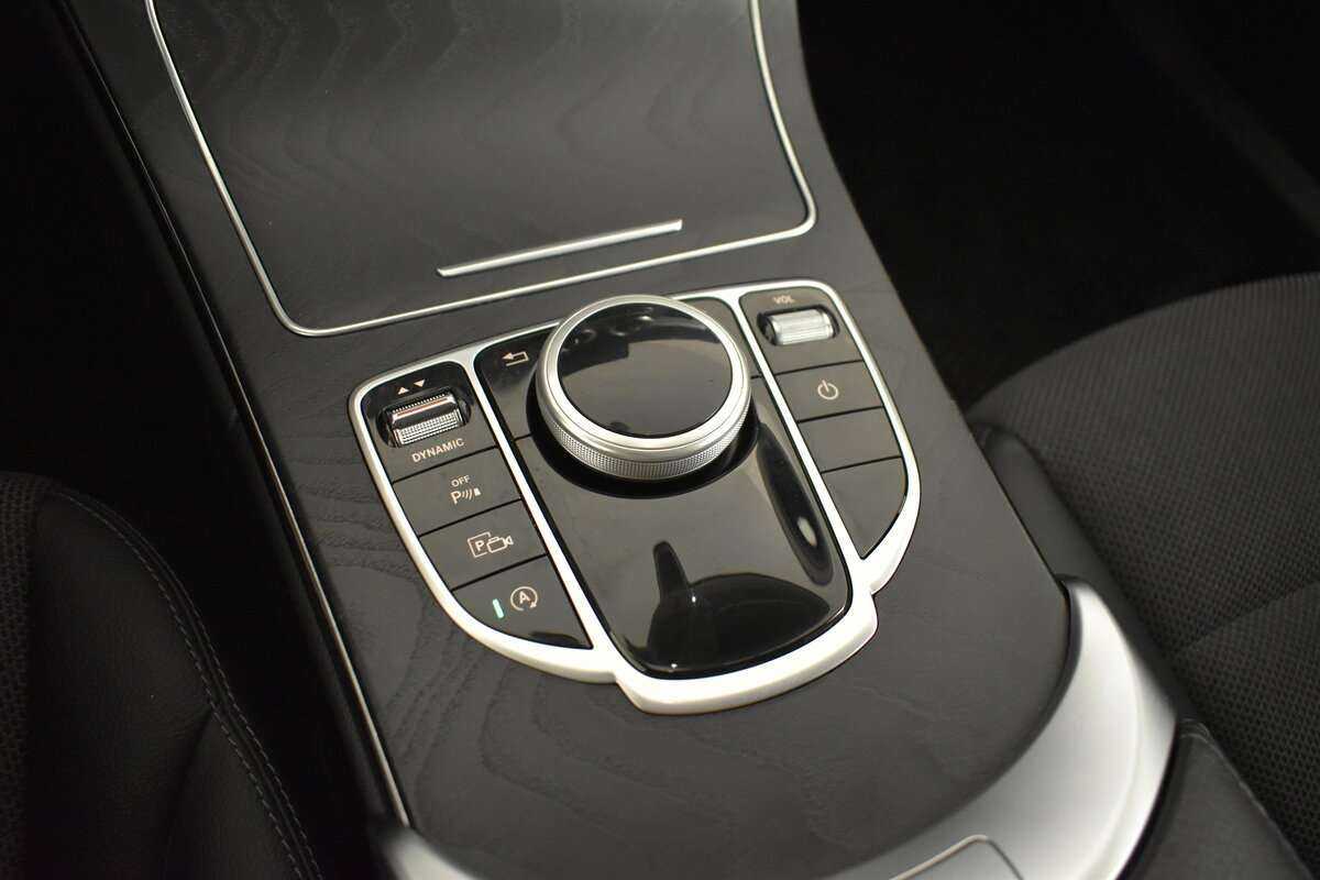 Б/У Мерседес-Бенц Ц-Класс 2019 года. Фото: #15