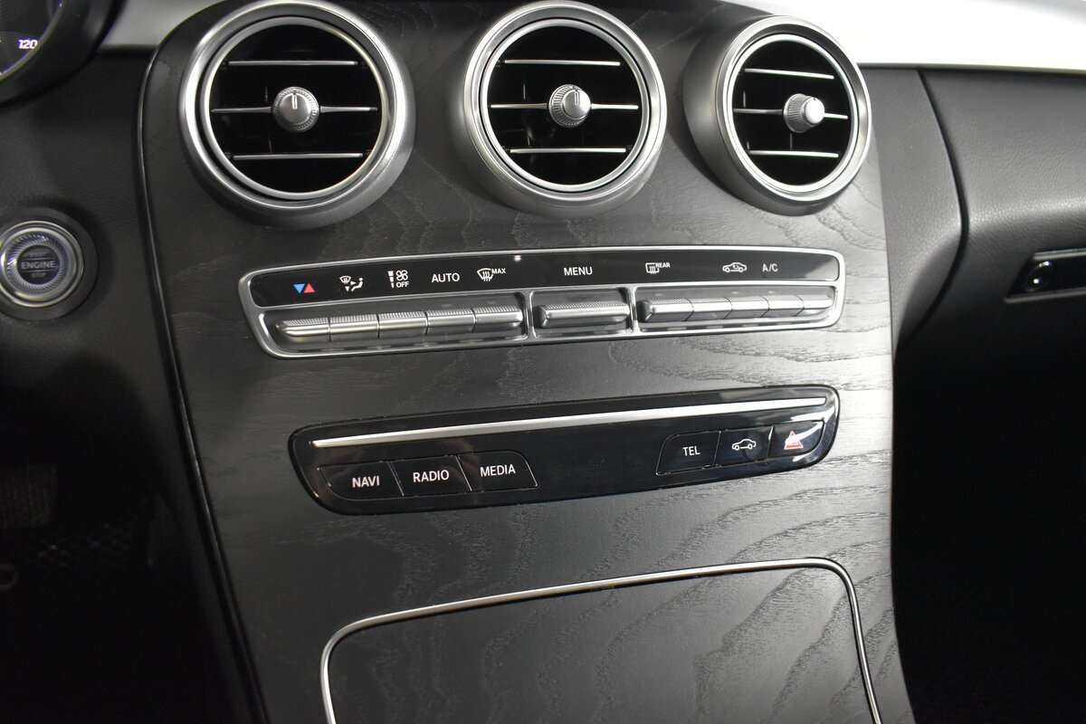 Б/У Мерседес-Бенц Ц-Класс 2019 года. Фото: #16