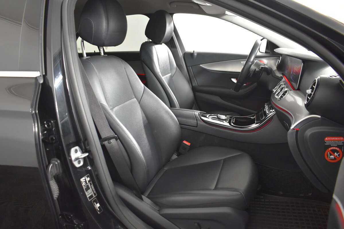 Б/У Мерседес-Бенц Е-Класс 2018 года. Фото: #7