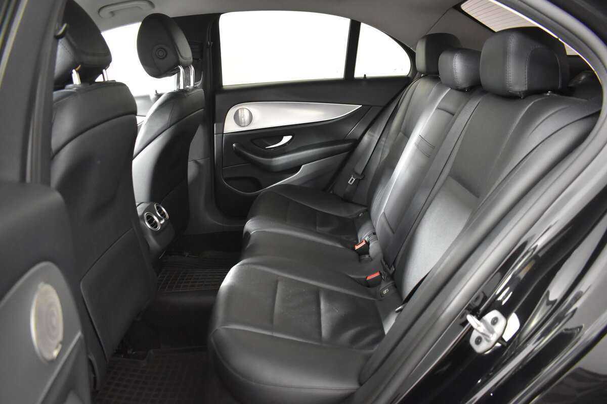 Б/У Мерседес-Бенц Е-Класс 2018 года. Фото: #24