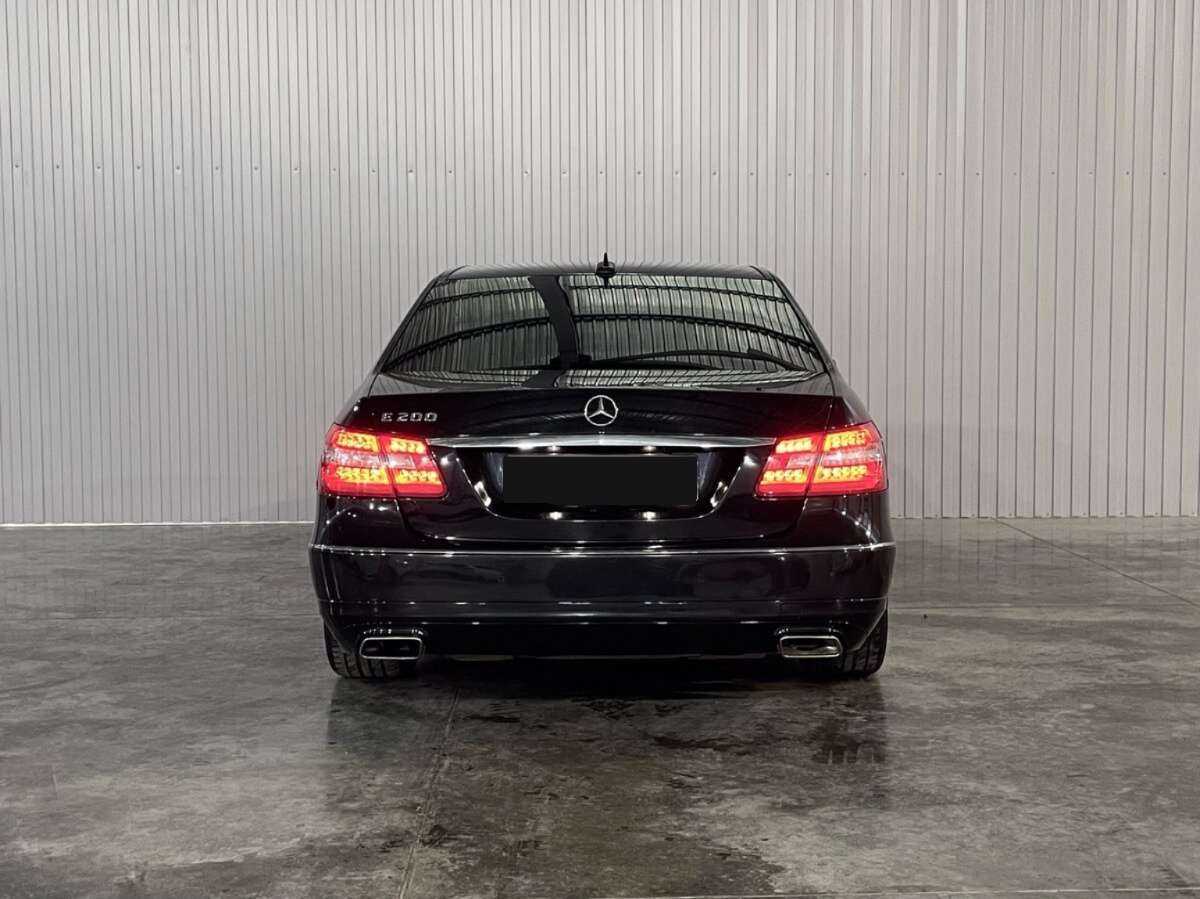 Б/У Мерседес-Бенц Е-Класс 2012 года. Фото: #4