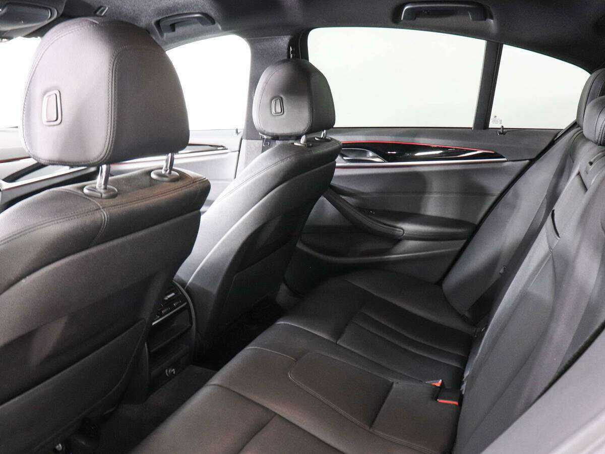 Б/У БМВ 5 серии 2017 года. Фото: #13