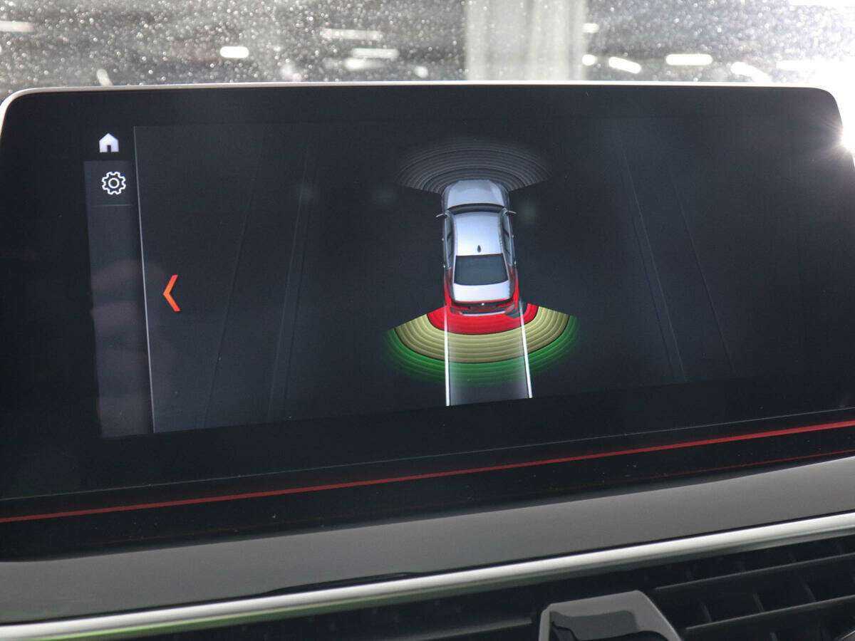 Б/У БМВ 5 серии 2017 года. Фото: #14