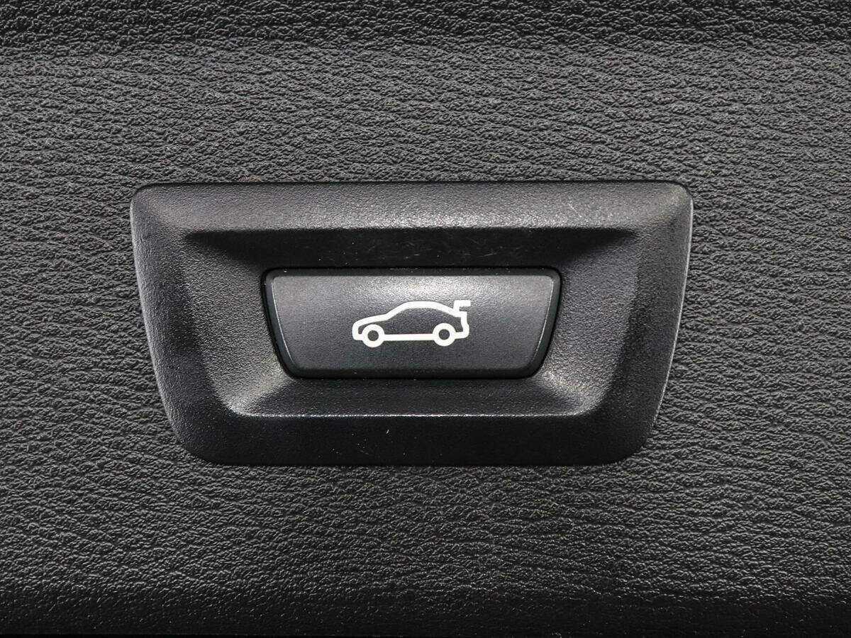 Б/У БМВ Икс1 2019 года. Фото: #13