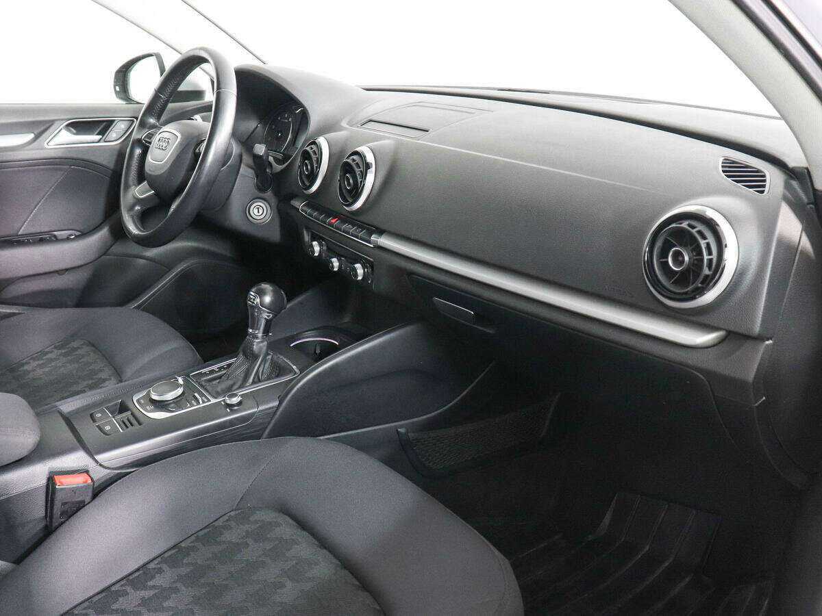 Б/У Ауди А3 2013 года. Фото: #9