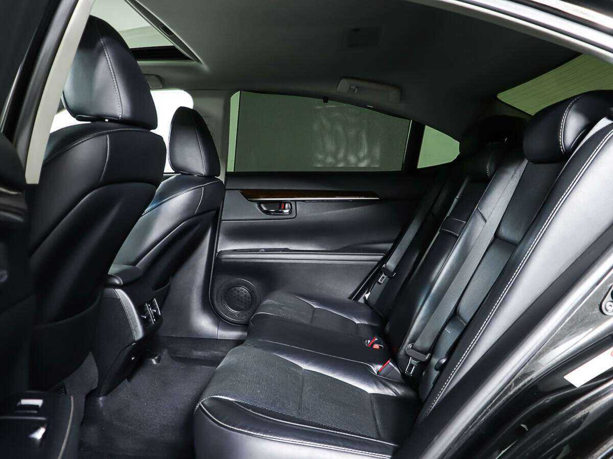 Б/У Лексус ЕС 2014 года. Фото: #9