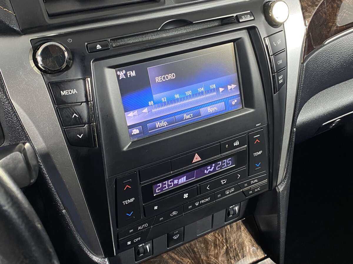 Б/У Тойота Камри 2017 года. Фото: #17