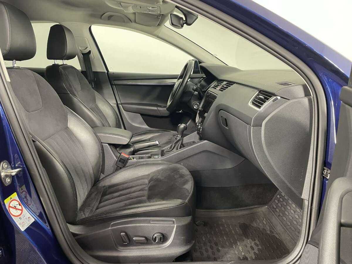 Б/У Шкода Октавия 2017 года. Фото: #13