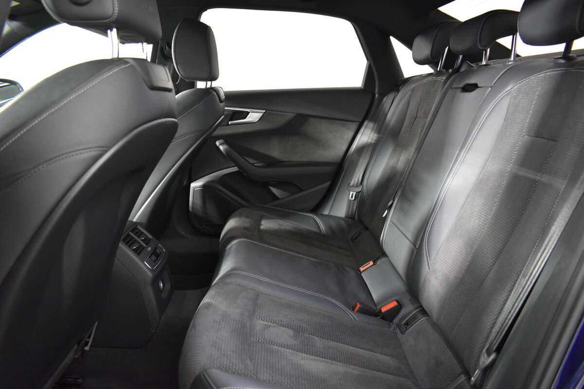 Б/У Ауди А4 2018 года. Фото: #12