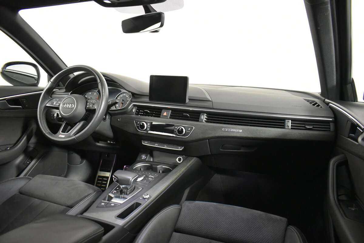 Б/У Ауди А4 2018 года. Фото: #13