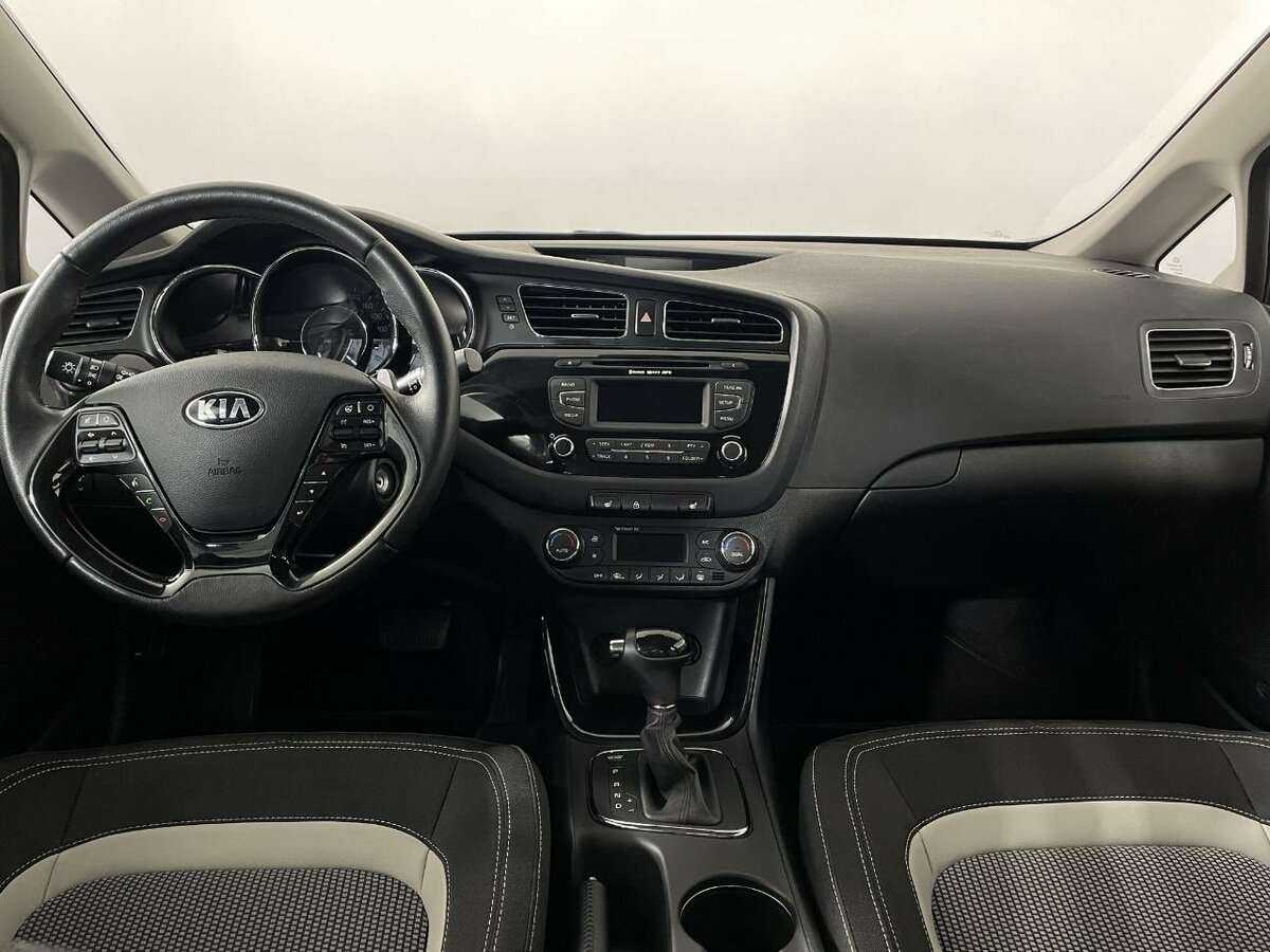 Б/У Киа Сид 2015 года. Фото: #6